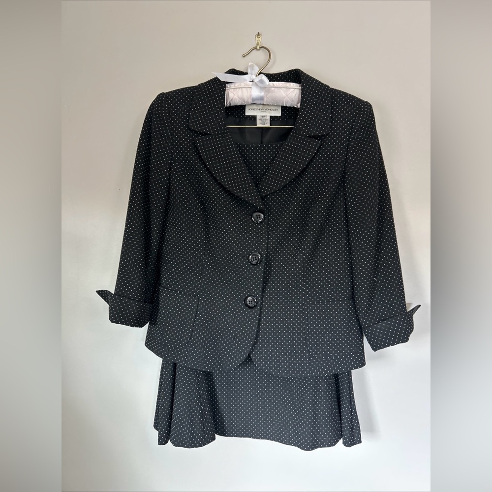 Jones New York 8P business suit